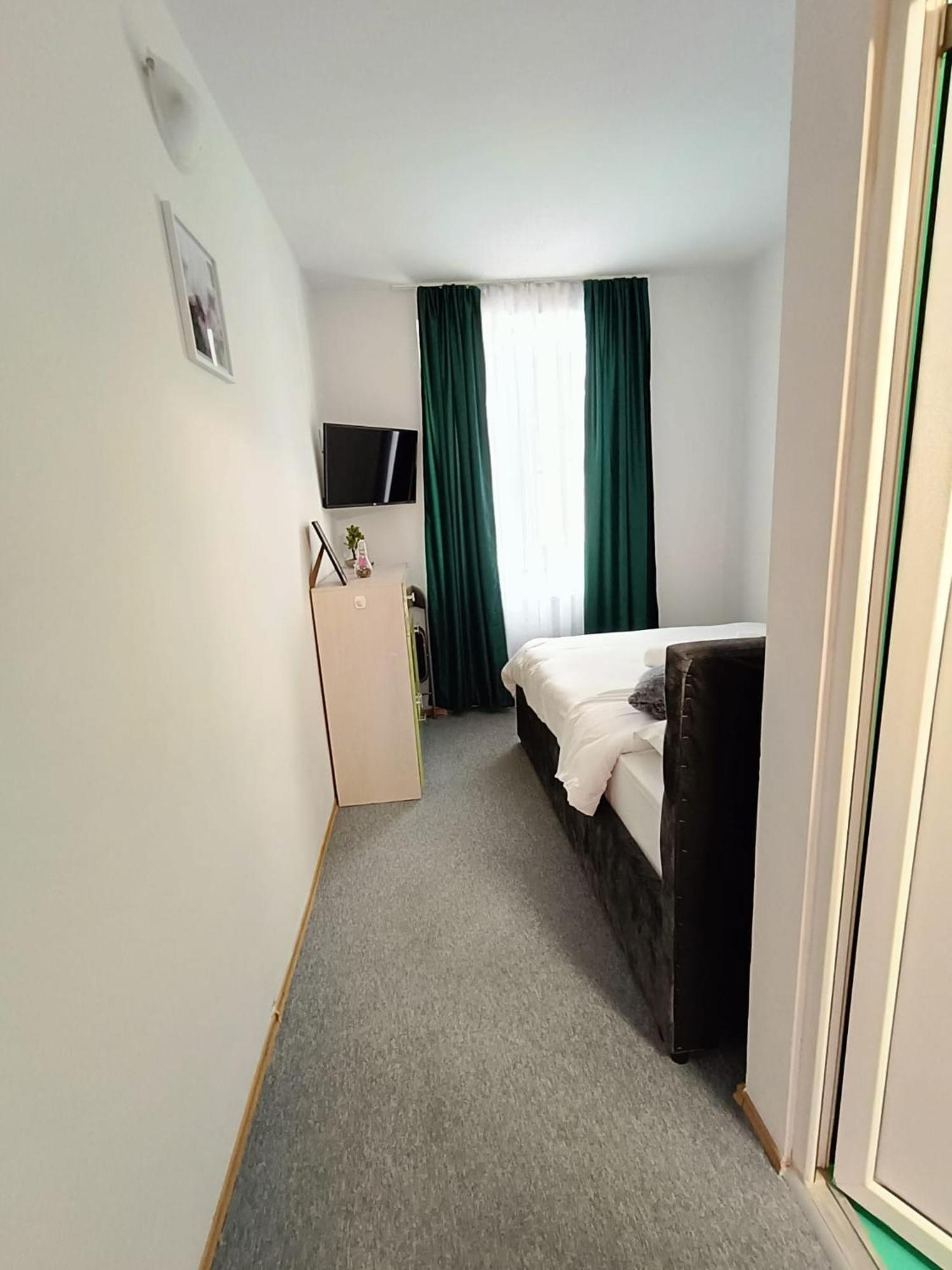 Chic Boutique Dumbrava Apartment ซีบิว ภายนอก รูปภาพ